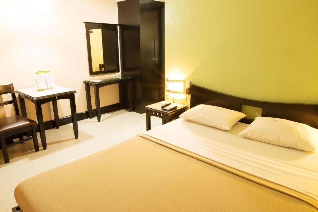 Citystate Hotel Quiapo Манила Екстериор снимка