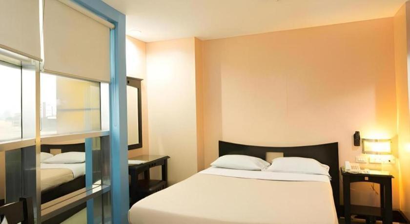 Citystate Hotel Quiapo Манила Екстериор снимка