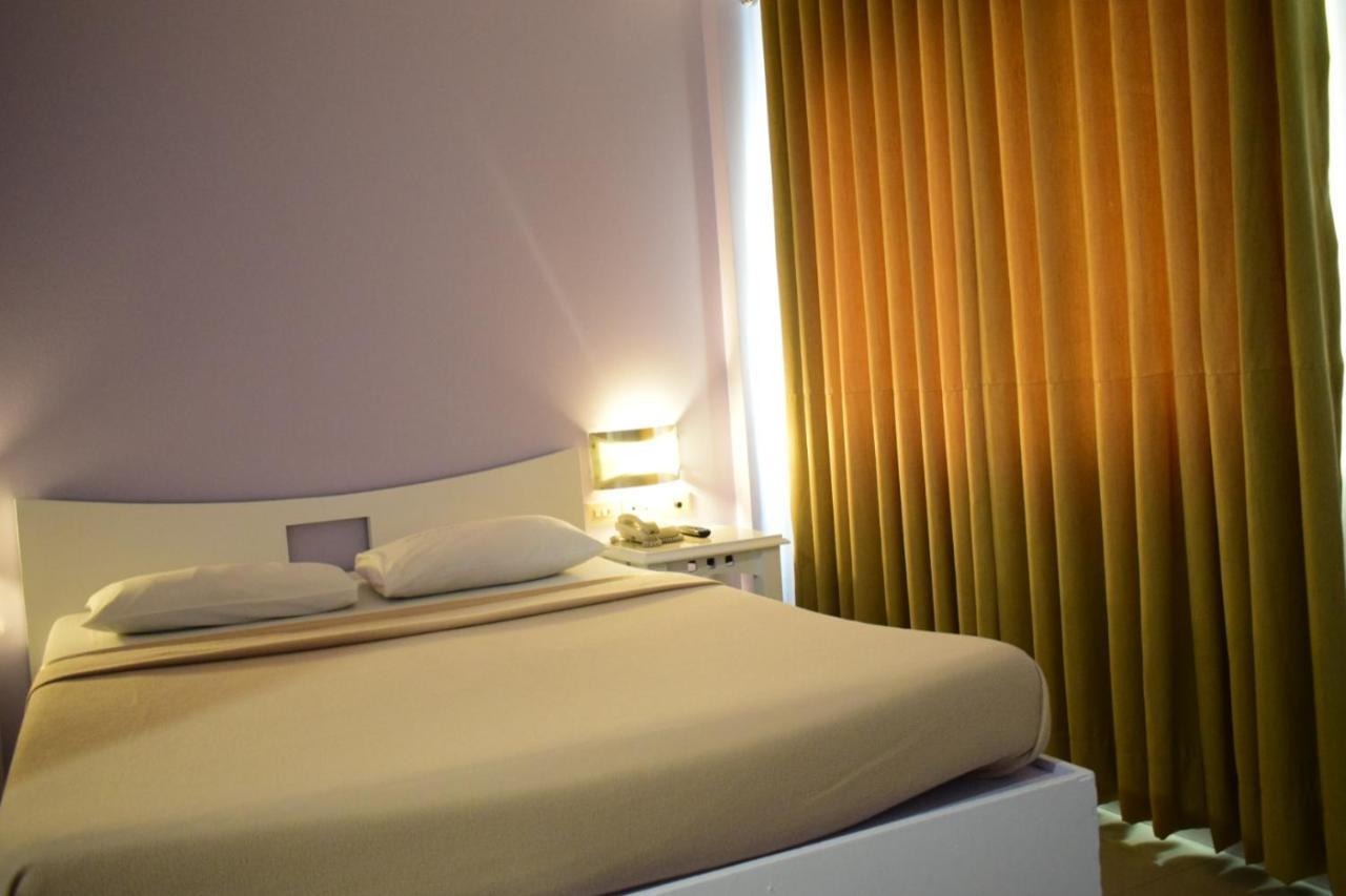 Citystate Hotel Quiapo Манила Екстериор снимка
